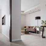 肖邦普拉蒂姆塔沃公寓 公寓 华沙