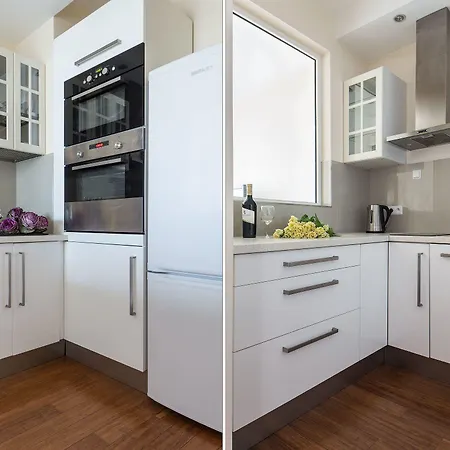 شقة شوبان - بلاتينيوم تاورز وارسو